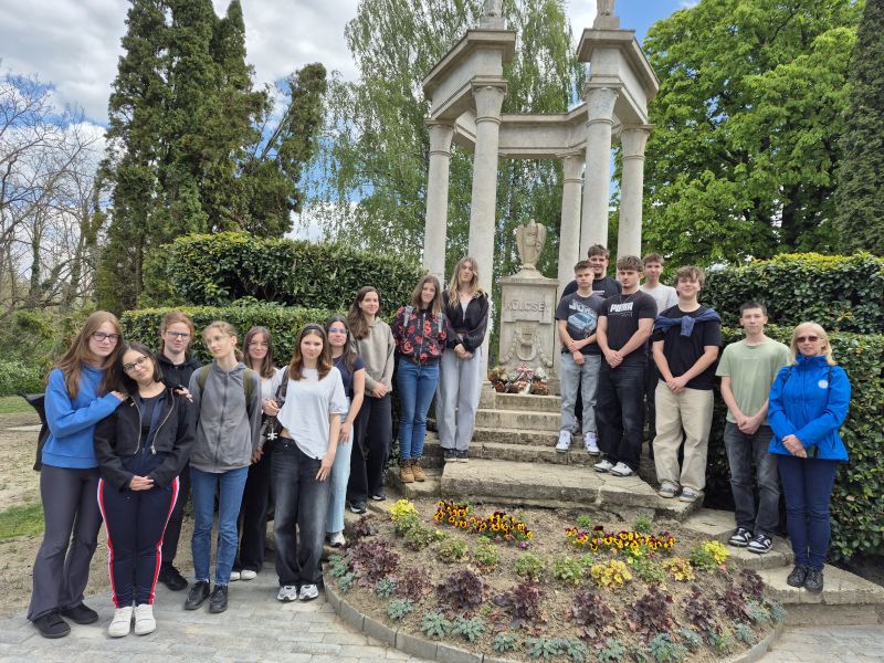 Látogatás Szatmárnémetiben a Hám János Római Katolikus Líceumban